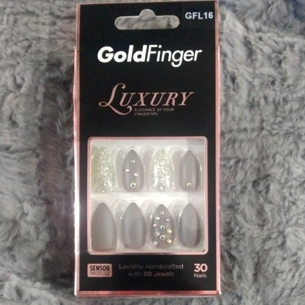 GoldFinger Luxury Gray and Silver Press-On Nails